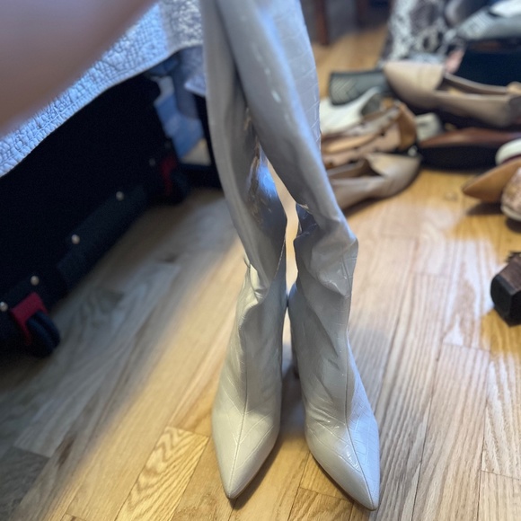 Women’s Tall Snakeskin boots - Picture 2 of 4